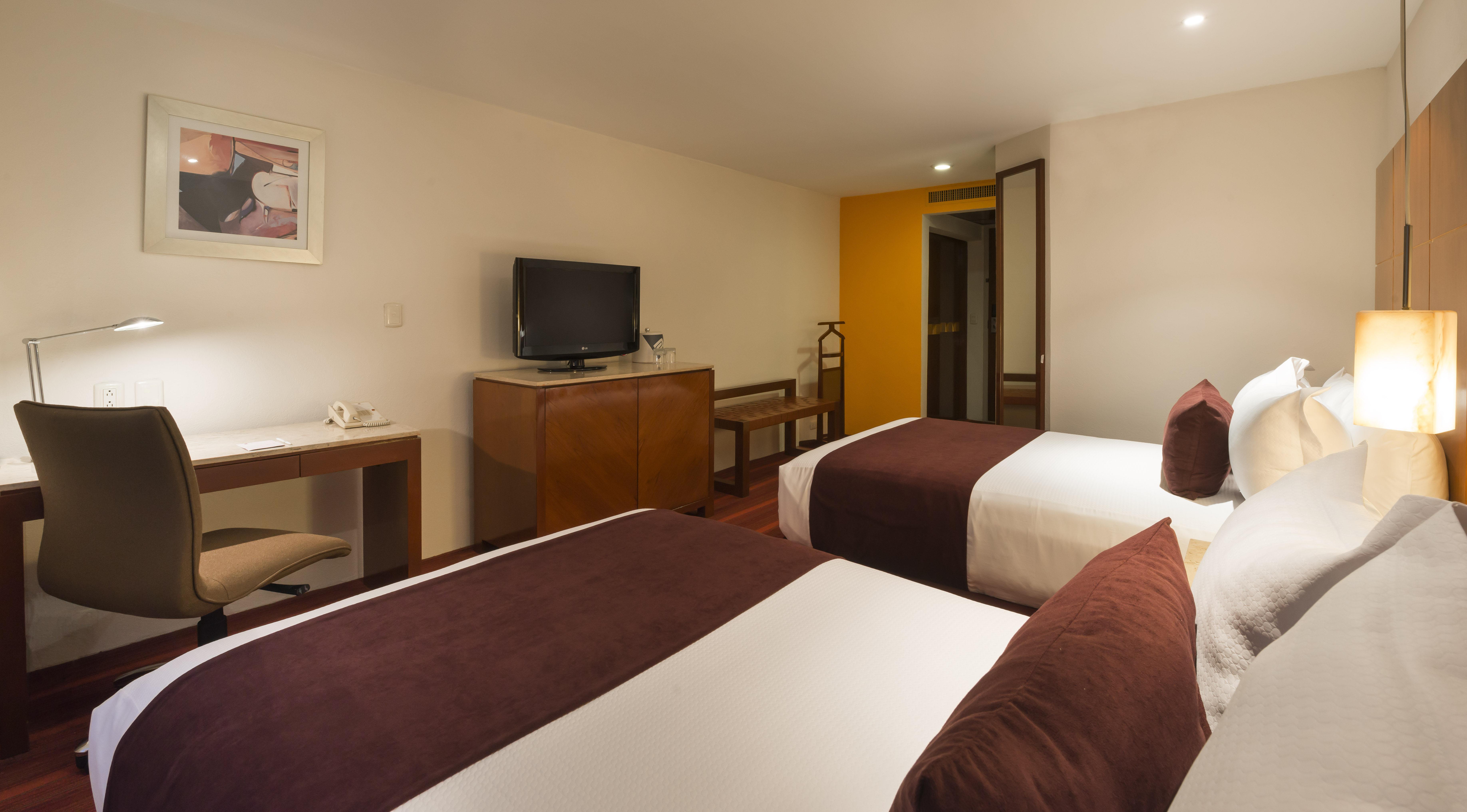 Camino Real Aeropuerto Hotel Мексико Сити Екстериор снимка A room at the hotel