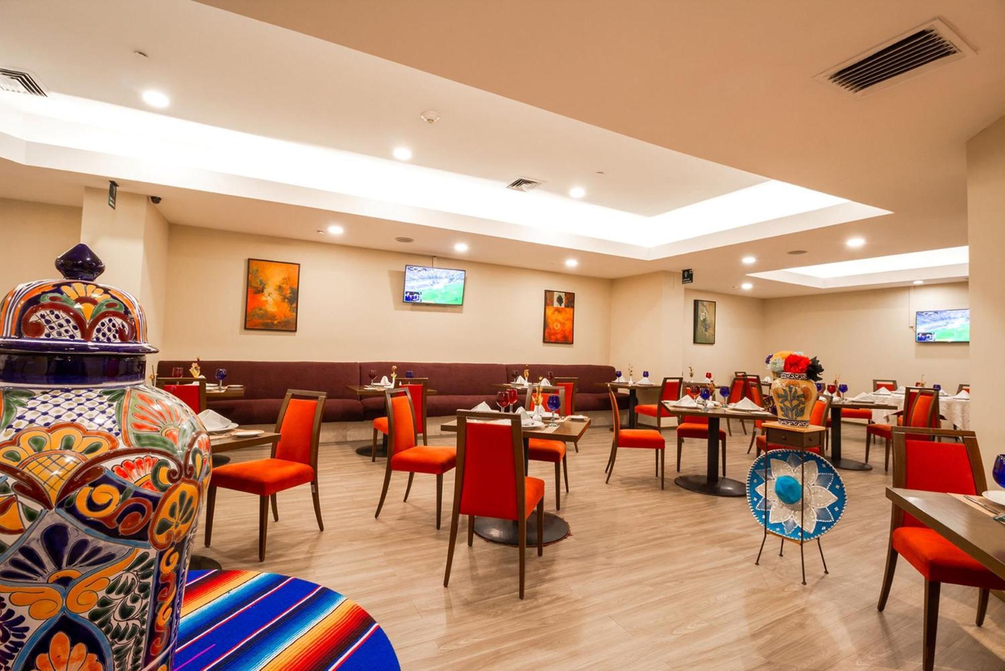 Camino Real Aeropuerto Hotel Мексико Сити Екстериор снимка El Sabado Restaurant