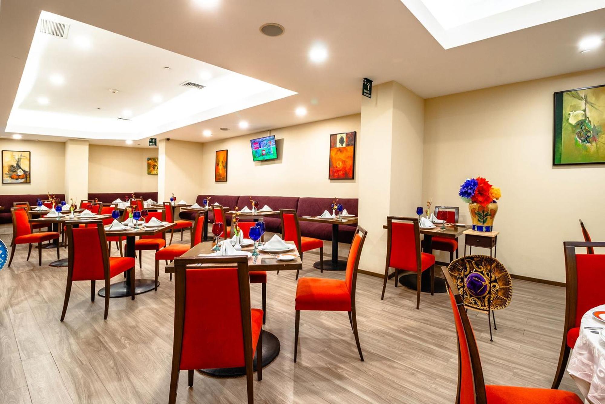 Camino Real Aeropuerto Hotel Мексико Сити Екстериор снимка The restaurant